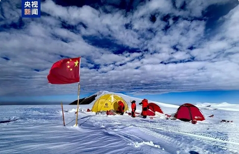 324米！中國科學(xué)家成功鑽取全球中低緯度冰川最長冰芯