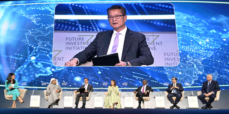 陳茂波率領(lǐng)團出席未來投資倡議大會 指香港正大力推動綠色金融和綠色科技發(fā)展