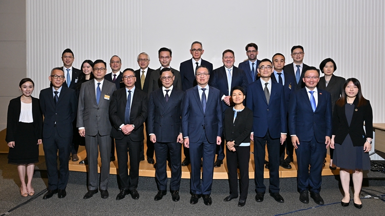 法律及爭議解決服務專家諮詢組首次開會 審議通過職權(quán)範圍 討論未來工作