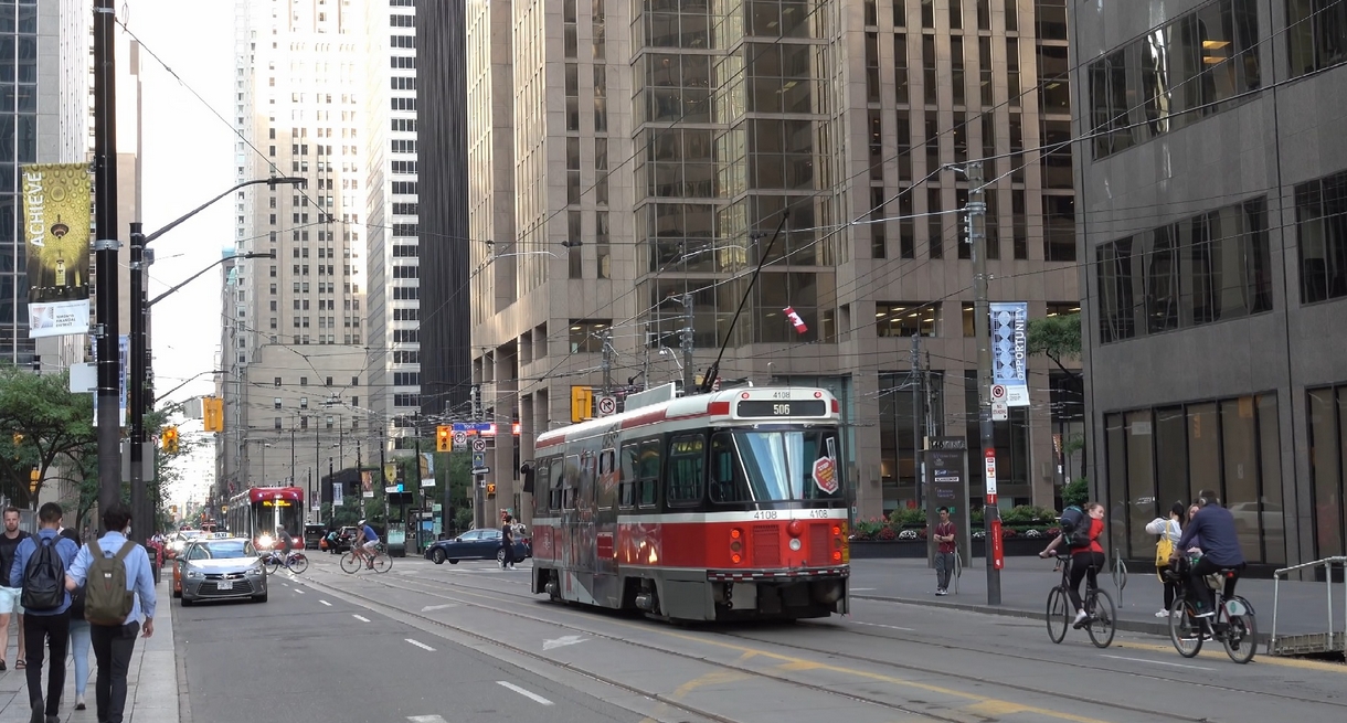 加拿大8月經(jīng)濟(jì)零增長 商品生產(chǎn)行業(yè)是拖累主因