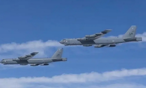 美國向中東增派B-52轟炸機和驅(qū)逐艦 