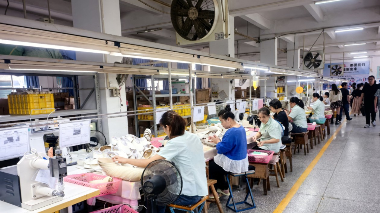 惠東開(kāi)展「鞋業(yè)價(jià)值發(fā)現(xiàn)之旅」產(chǎn)業(yè)調(diào)研