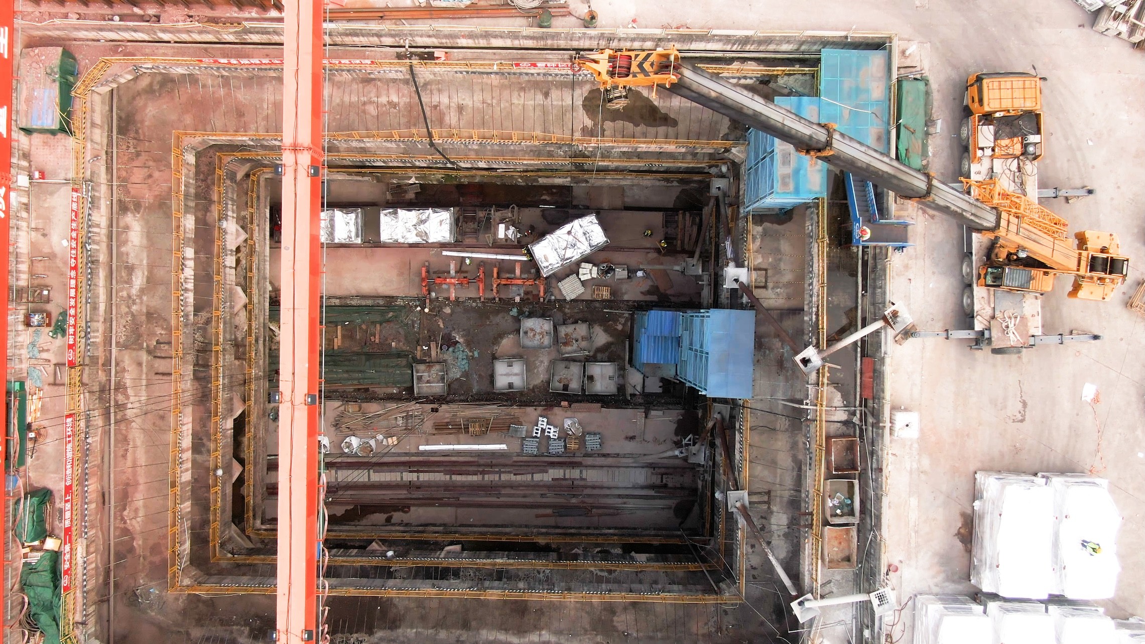 拆解段站臺門「煥新」 廣州首條環(huán)線地鐵全面進入運營調(diào)試