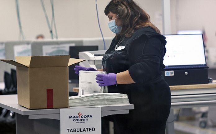 2024美國(guó)大選丨佐治亞州12個(gè)投票站因炸彈威脅延長(zhǎng)投票時(shí)間