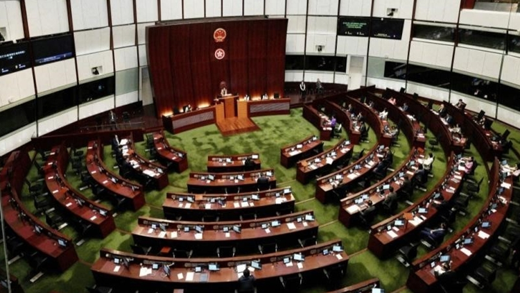 立法會(huì)通過(guò)議案冀政府貫徹三中全會(huì)精神　以市民福祉為依歸進(jìn)行改革