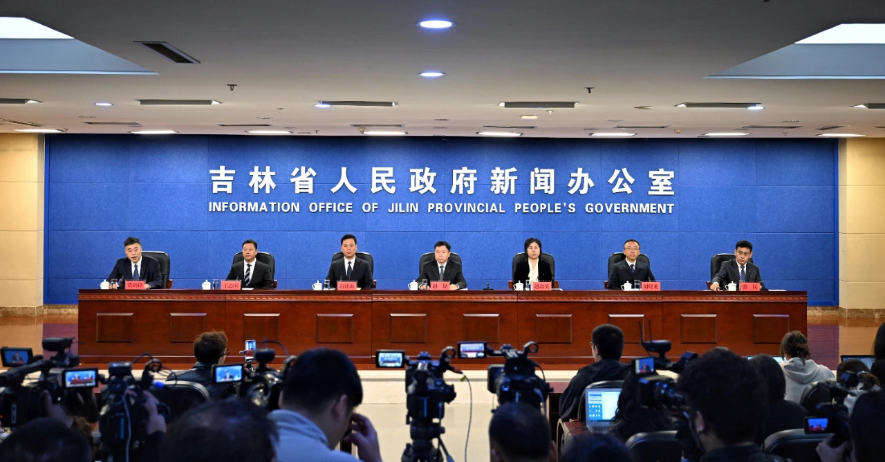 趙海英答香港商報問： 廿餘年升級迭代愈玩愈精彩， 長春文旅今冬即將打出這張「冰雪王炸」！