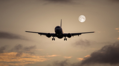 莫斯科三座機(jī)場因安全原因?qū)嵤┡R時(shí)航空管制