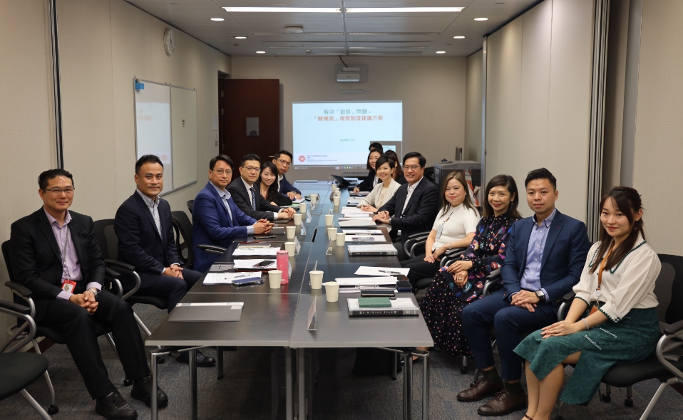 解決劏房問(wèn)題工作組晤工聯(lián)會(huì)議員 簡(jiǎn)介規(guī)管「簡(jiǎn)樸房」建議方案