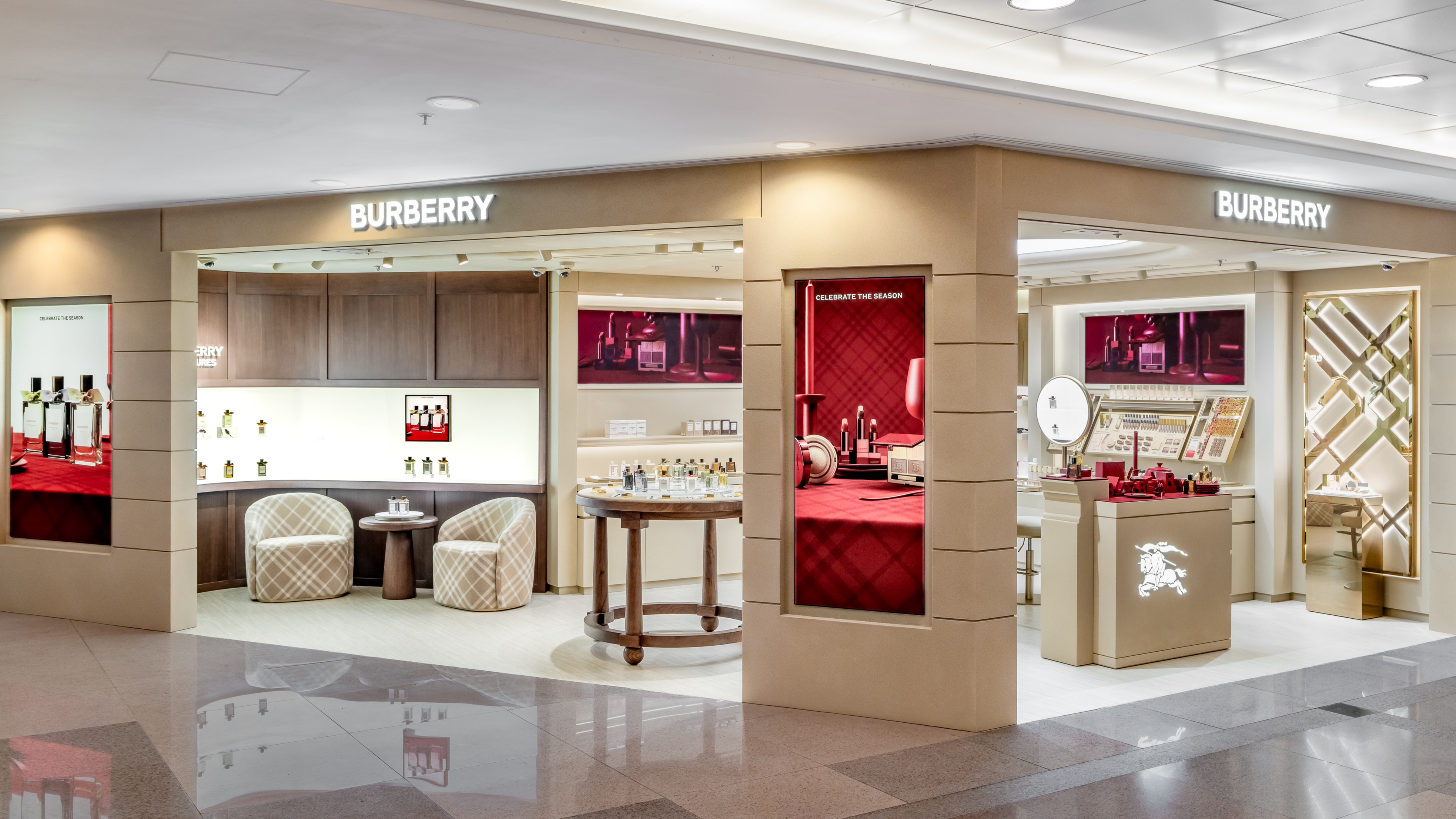 【美容】英倫風(fēng)尚Burberry美妝品牌店亮相香港