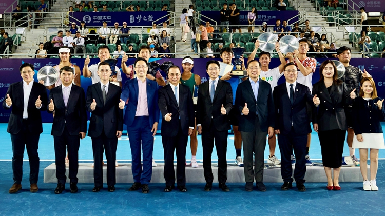 中網(wǎng)香港公開賽圓滿舉行 劉少雲(yún)、葛玲佑勇奪男女單打冠軍