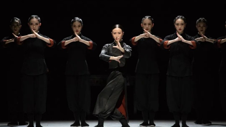 深港共創(chuàng)共演，共傳中華文脈！《詠春》特別版亮相香港博得滿堂彩