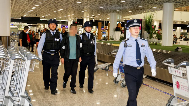 涉案2500萬元 為團夥頭目！一「紅通」逃犯在深圳海關(guān)落網(wǎng)