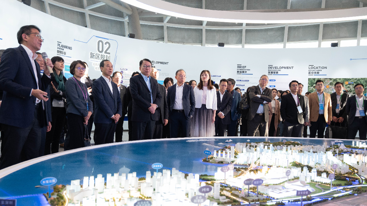 香港工商界組團(tuán)訪莞 陳國(guó)基冀港莞合作在全球市場(chǎng)尋找機(jī)遇