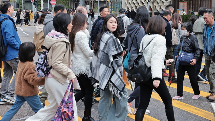 天文臺(tái)今早錄得最低氣溫17度 入秋以來最低紀(jì)錄