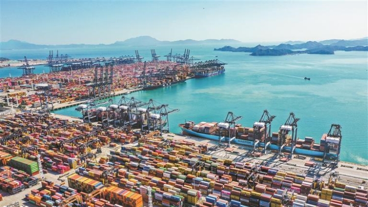 深圳港集裝箱吞吐量再破3000萬標(biāo)箱