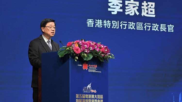 李家超：恢復(fù)深圳「一簽多行」及擴(kuò)大「一周一行」個(gè)人遊試點(diǎn)很快會(huì)有消息