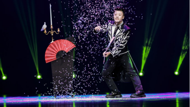 第七屆「金魔環(huán)?攀峰」深圳青年魔術(shù)交流活動成功舉辦