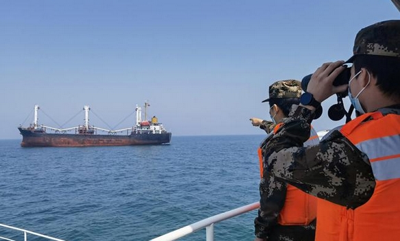 解放軍南部戰(zhàn)區(qū)位中國黃巖島領海周邊?？沼蜷_展戰(zhàn)備警巡