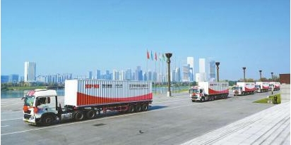 「天府號(hào)」跨境公路班車中亞線發(fā)車儀式舉行