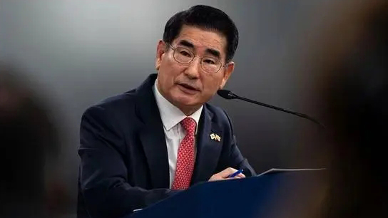 尹錫悅接受國(guó)防部長(zhǎng)官金龍顯辭呈 提名崔秉赫接任