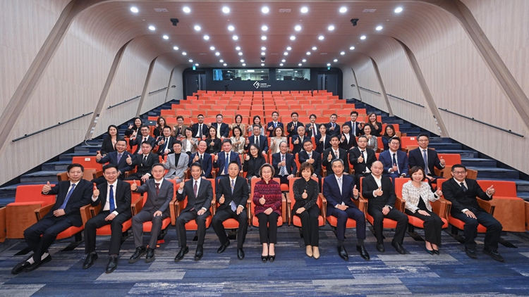 30名內(nèi)地公務(wù)員赴港交流 楊何蓓茵：為未來更緊密合作打好基礎(chǔ)