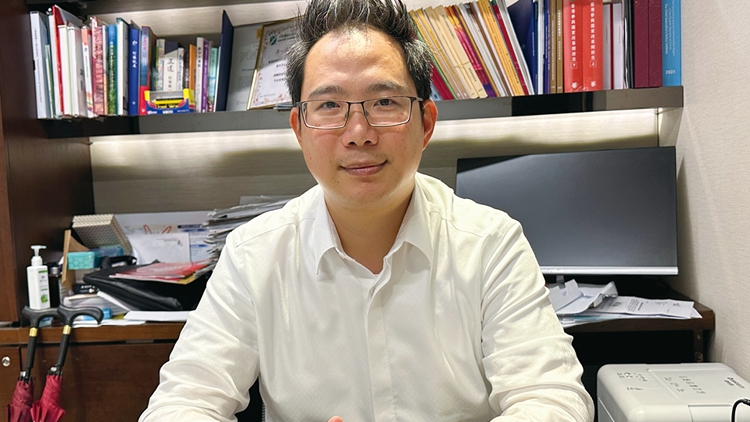 楊永杰：全力支持政府修訂保護(hù)海港條例 倡改善九龍城碼頭對(duì)出海水臭味問(wèn)題