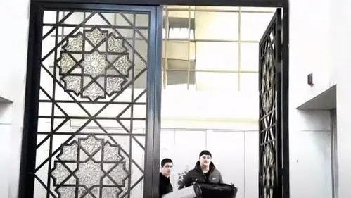 視頻顯示敘利亞反對派人員已進(jìn)入敘總統(tǒng)府