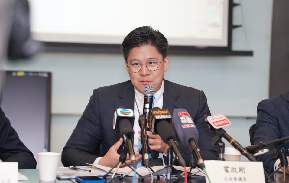 精英體育研究報告發(fā)布 霍啟剛：集中資源把香港優(yōu)勢體育項(xiàng)目做大做強(qiáng)