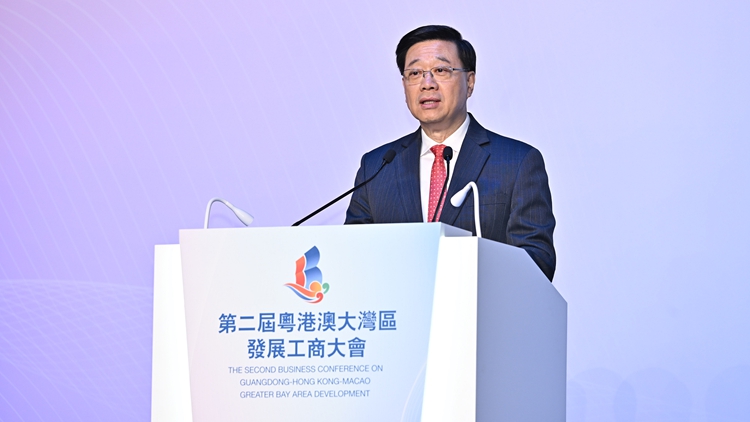 李家超：香港將與內地及澳門提升大灣區(qū)港口群國際競爭力