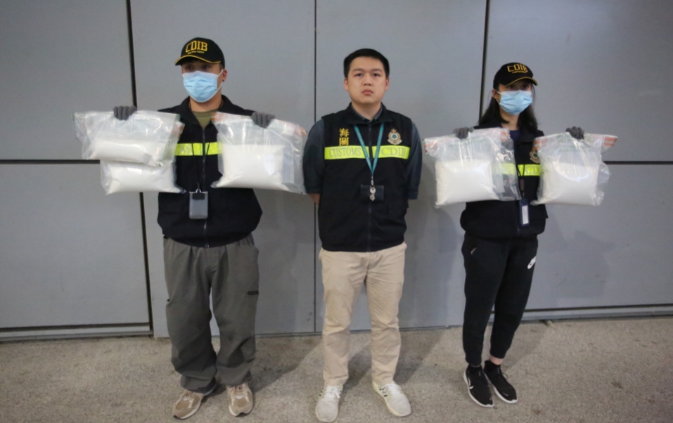 咖啡沖劑和狗糧包裝圖魚目混珠 海關(guān)機(jī)場拘一人檢575萬元氯胺酮