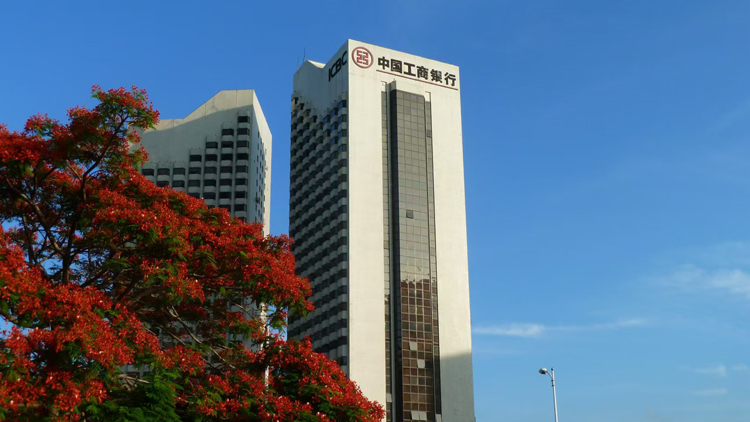 深圳工行舉辦「探訪名?！哌M梅沙榮譽學院」教育活動