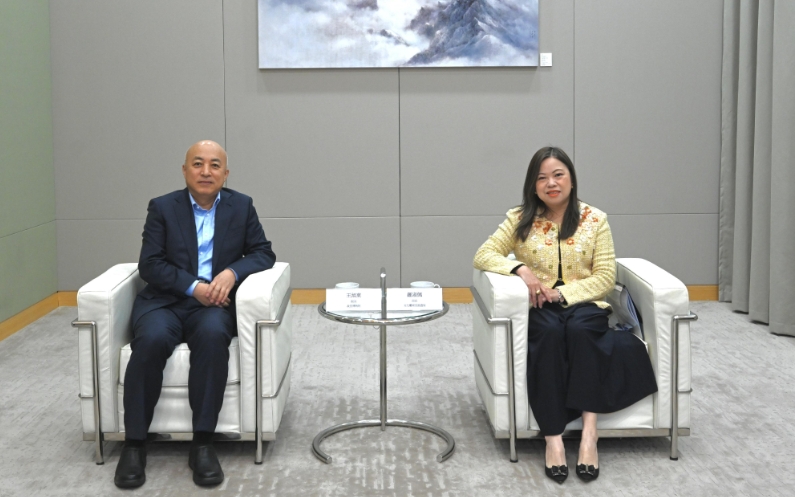 羅淑佩與王旭東會(huì)面 探討文體旅局與故宮博物院合作