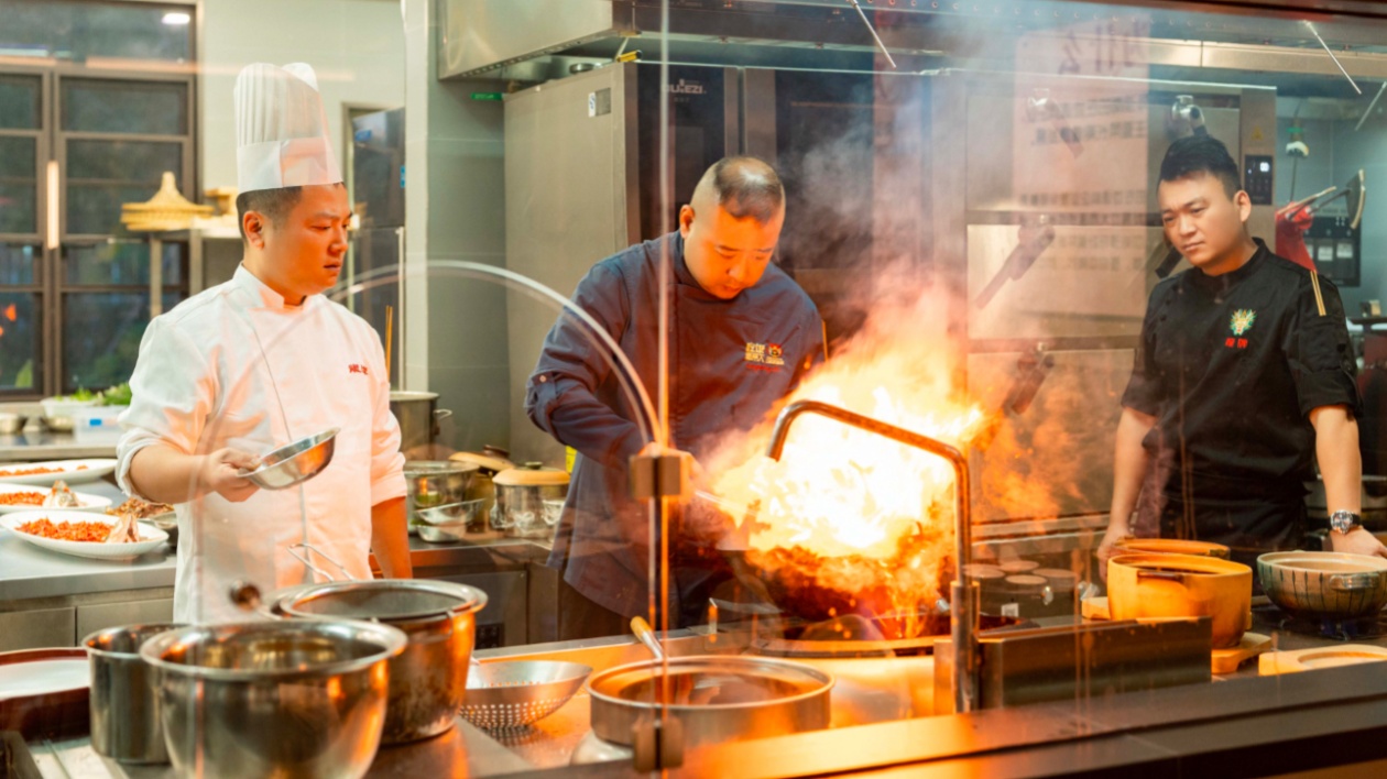 第二屆名評名家湖湘匯網(wǎng)絡(luò)主題活動正式啟動