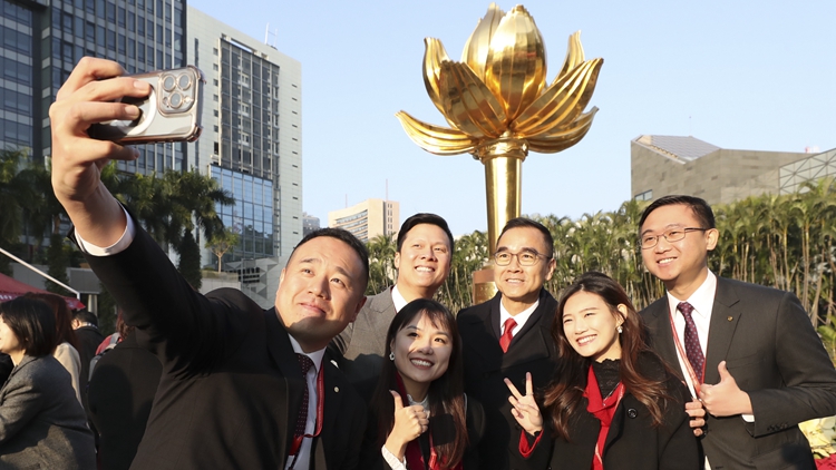 【來(lái)論】港澳同心譜寫(xiě)中國(guó)式現(xiàn)代化宏偉藍(lán)圖新篇章