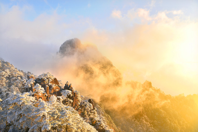 「雲(yún)海奇享」美出天際  2024黃山雲(yún)海節(jié)禮遇多多邀您共賞
