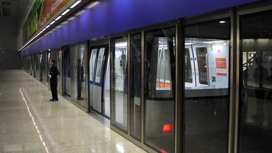 機場捷運系統(tǒng)幼童跌落月臺空隙事故 政府要求機管局落實改善措施