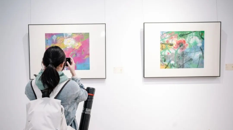 百荷呈祥 林天行彩墨藝術(shù)作品展深圳開幕