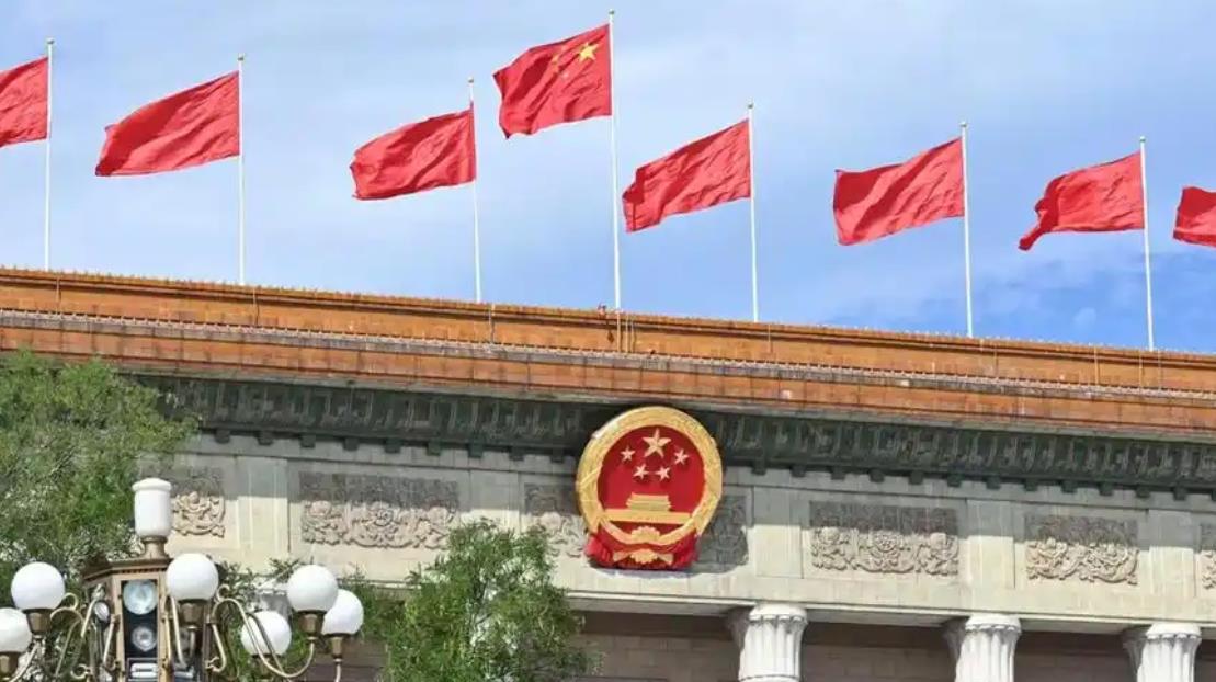 美將「2025財(cái)年國防授權(quán)法案」簽署成法 全國人大外事委員會回應(yīng)