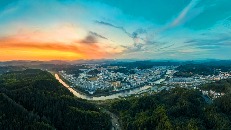 向新·向綠·向外 安徽祁門(mén)與時(shí)偕行繪新景