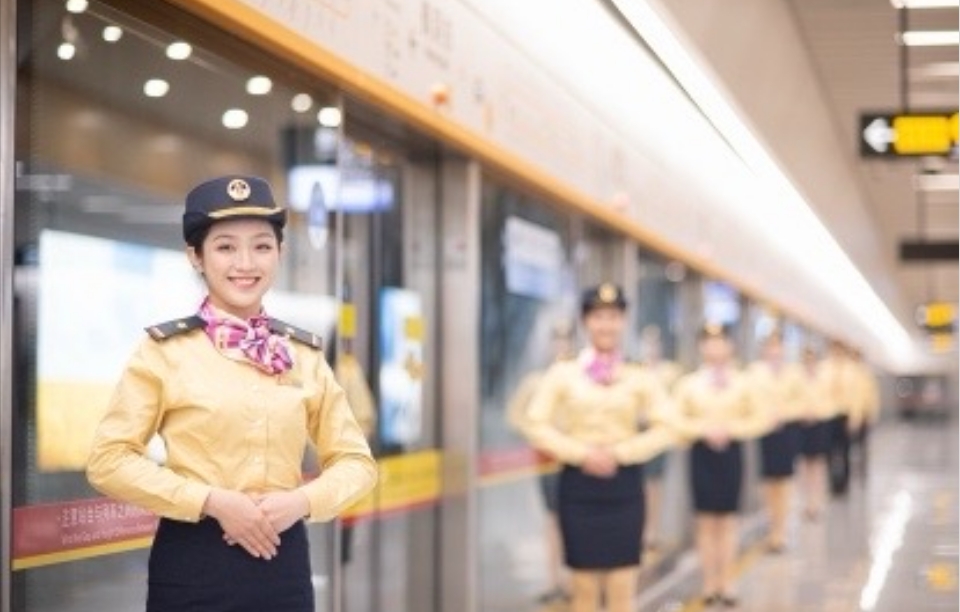 廣州首條環(huán)線來了 「地鐵+城際」 大灣區(qū)運(yùn)營(yíng)里程突破1000公里