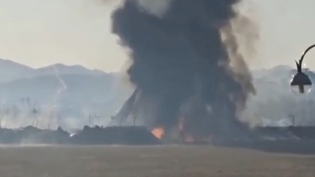 追蹤報(bào)道 | 韓國(guó)客機(jī)碰撞起火事故中已有3人獲救