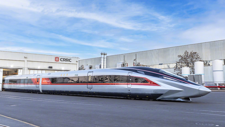 全球最快高鐵列車來了 CR450動(dòng)車組樣車發(fā)布