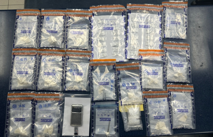 警方青衣截毒品快餐車(chē) 檢45萬(wàn)元霹靂可卡因