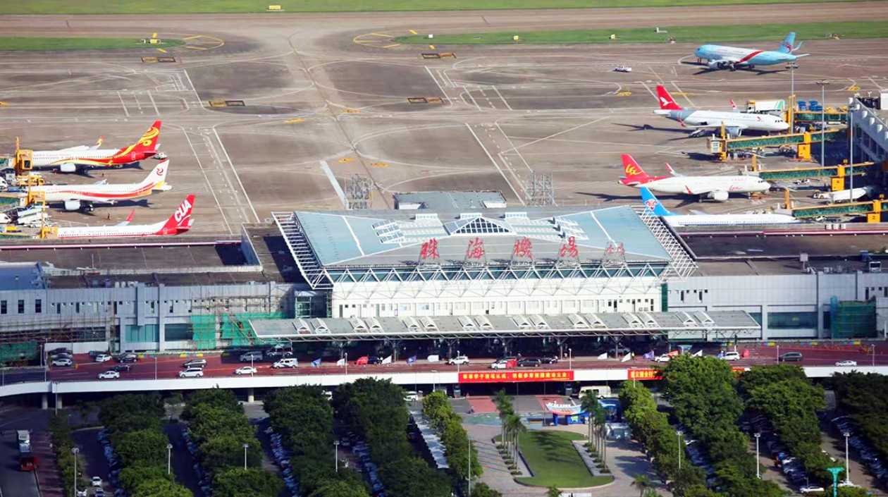 年運(yùn)送客1297萬人次！ 珠海機(jī)場(chǎng)2024年旅客吞吐量、航班量均創(chuàng)新高