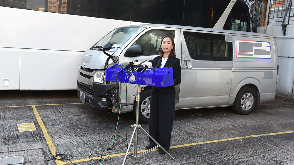 元旦吸毒開(kāi)車拖行警員70米 56歲男子被捕