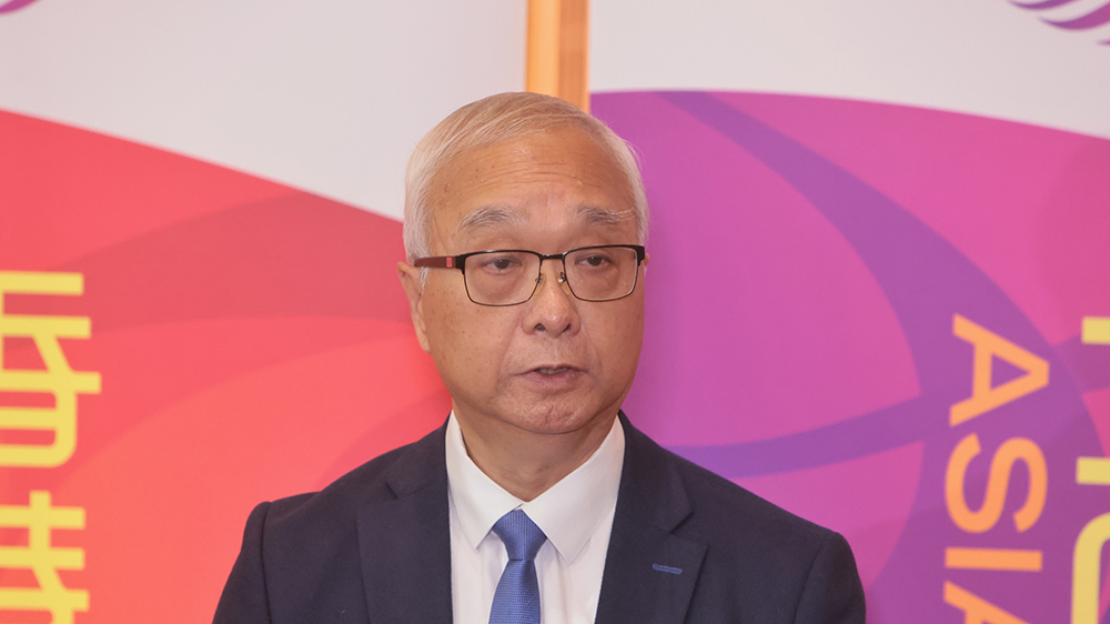 中央收膠計劃月內(nèi)結(jié)束 謝展寰：擬整合由「綠在區(qū)區(qū)」統(tǒng)一收取