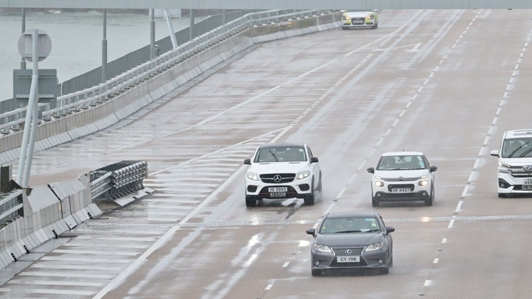 1·13起可申請(qǐng)港珠澳大橋往來港澳非商用私家車配額 名額1000個(gè)