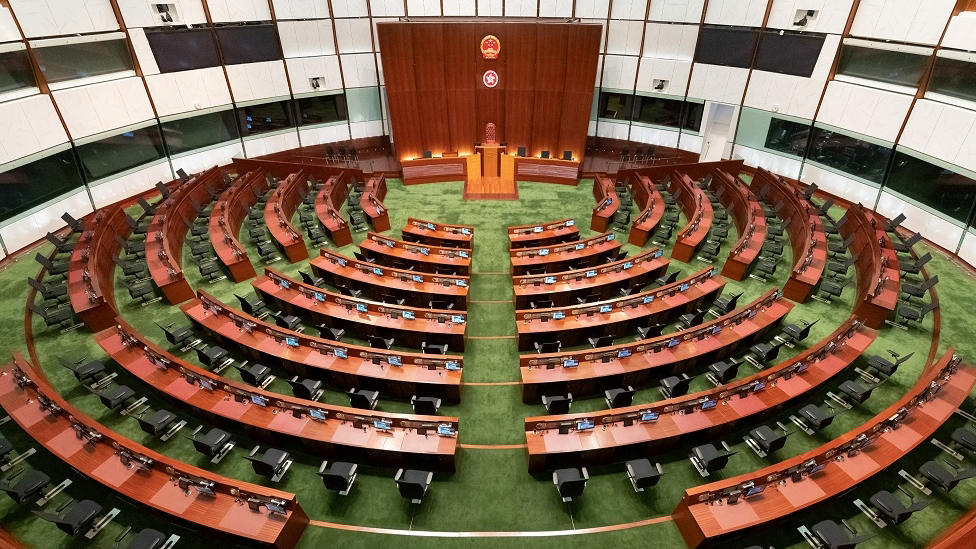 易志明當(dāng)選立會人事編制小組主席 謝偉銓當(dāng)選工務(wù)小組主席