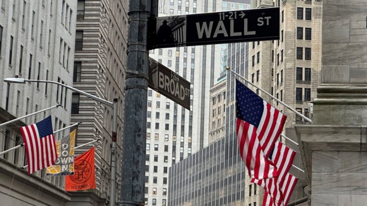 2024「國(guó)會(huì)山股神」戰(zhàn)績(jī)：數(shù)十名議員跑贏美股大盤(pán) 收益率最高達(dá)149%！