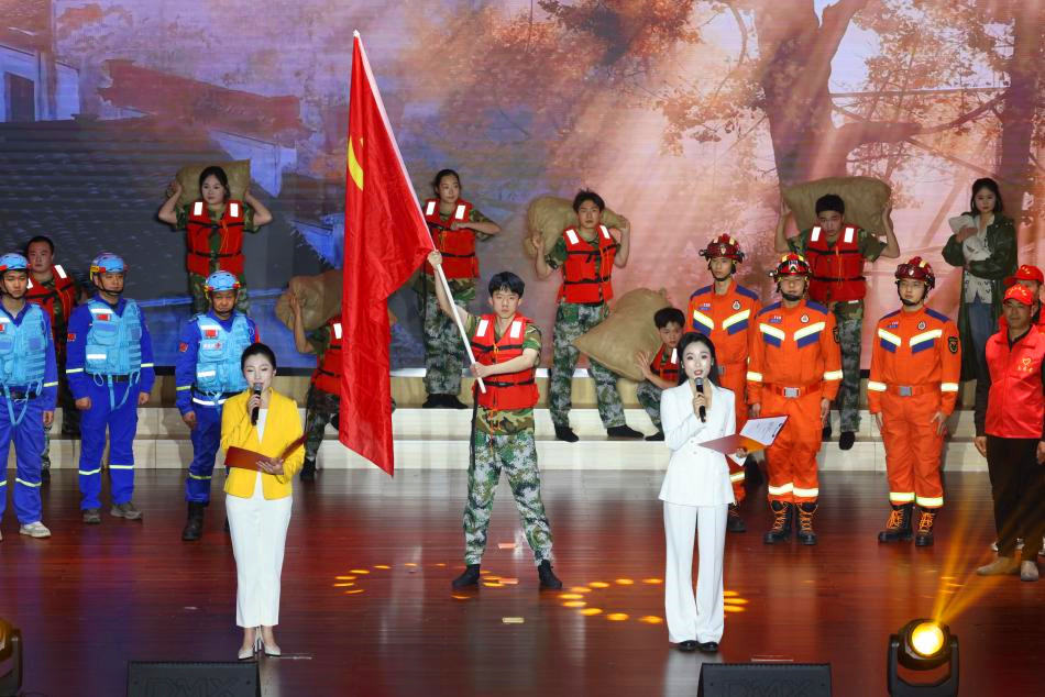 風(fēng)勁帆滿(mǎn) 「春涌徽州」